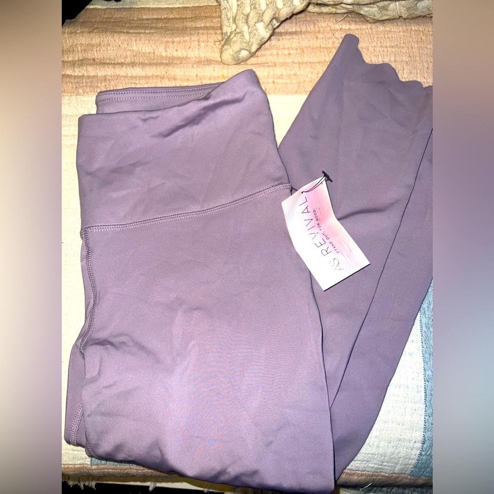 Revival Scalloped Athletic Leggings